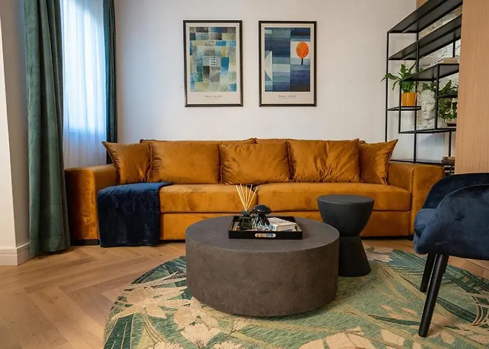 Chic Escape - Designer Oasis Near The