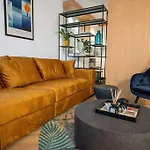Chic Escape - Designer Oasis Near The Пула