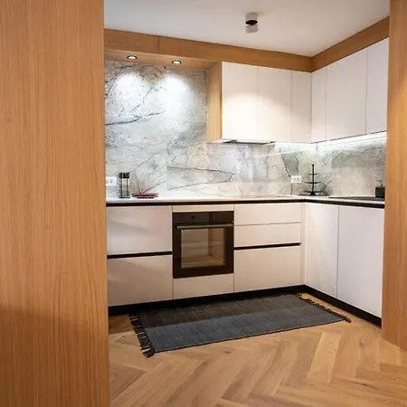 Chic Escape Apartment *