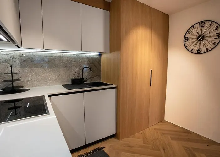 Chic Escape - Designer Oasis Near The