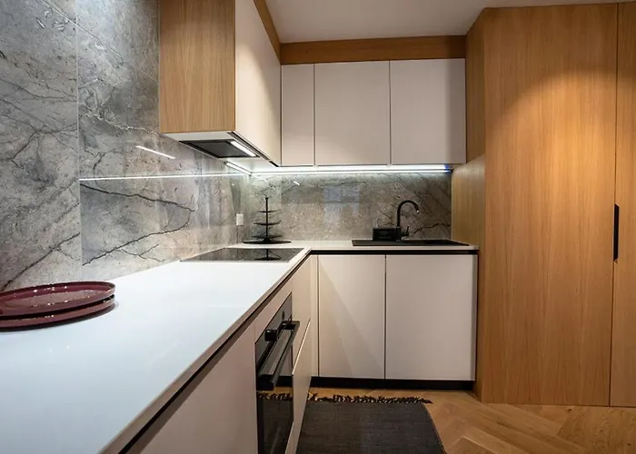 Chic Escape - Designer Oasis Near The