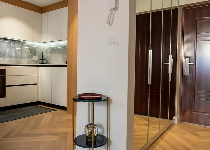 Appartamento Chic Escape - Designer Oasis Near The Pola